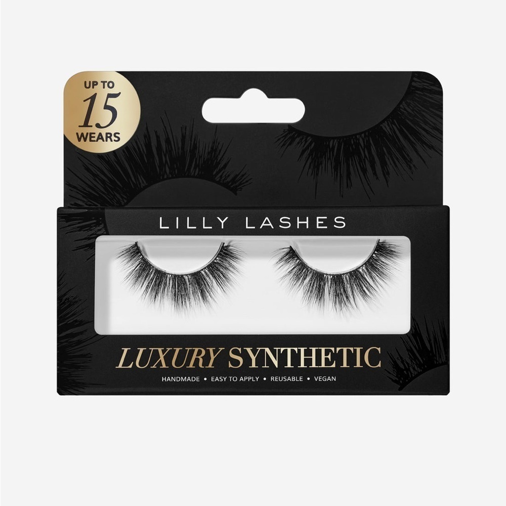 LUXURY SYNTHETIC FULL VOLUME + MEDIUM LENGTH LASHES 15 WEARS (NEW WITH TAGS)